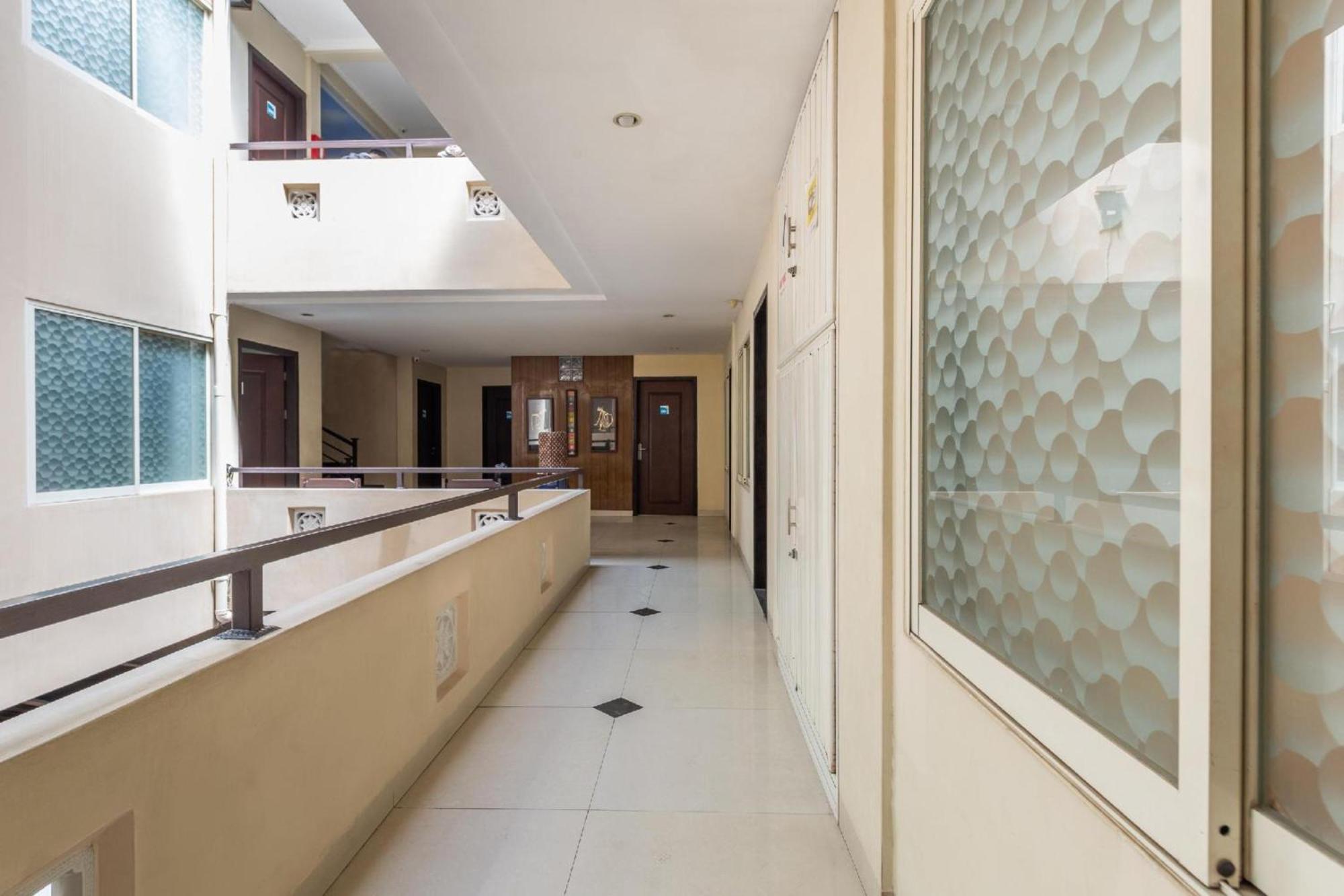 Hotel O Surabaya City Center Near Wonokromo Station Экстерьер фото