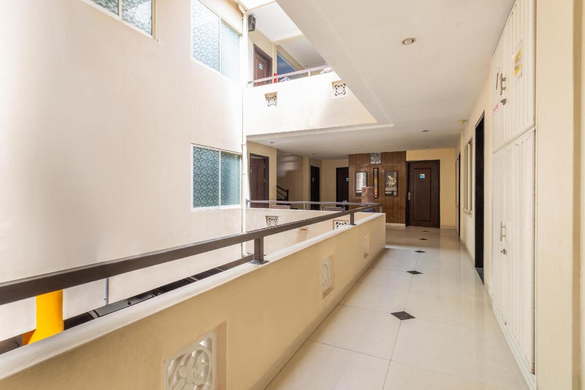 Hotel O Surabaya City Center Near Wonokromo Station Экстерьер фото